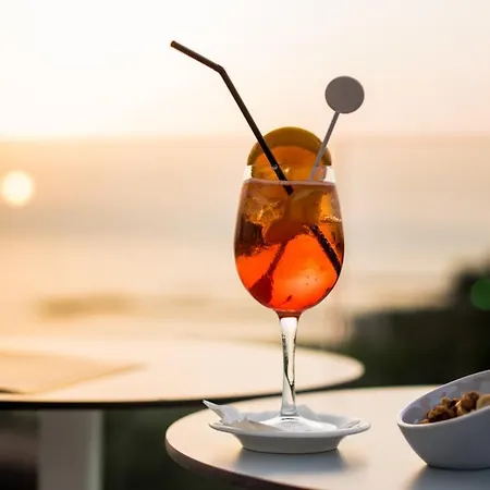 Апартаменты Luxury 3 Bedroom With Sea View Solarium Адехе