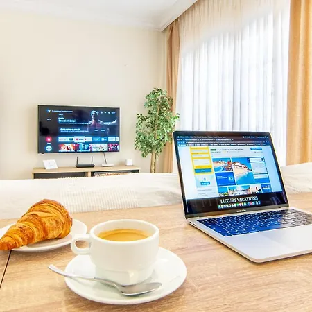 Luxury 3 Bedroom With Sea View Solarium Апартаменты *