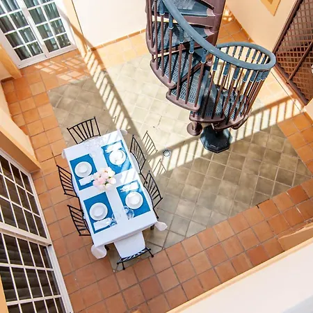 Апартаменты Luxury 3 Bedroom With Sea View Solarium