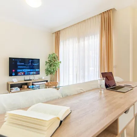 Апартаменты Luxury 3 Bedroom With Sea View Solarium *