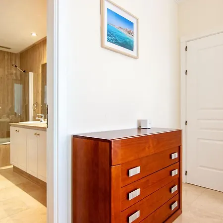 Luxury 3 Bedroom With Sea View Solarium Апартаменты