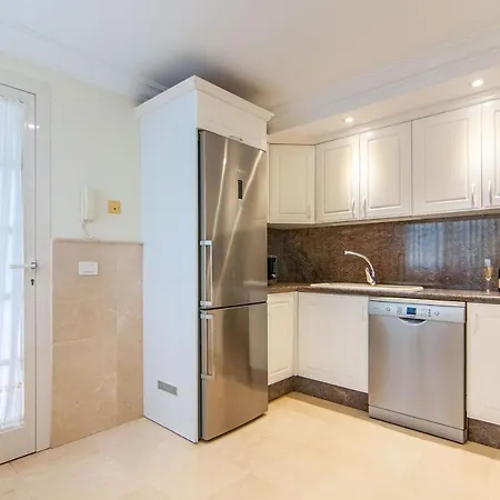 Luxury 3 Bedroom With Sea View Solarium Адехе