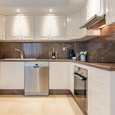 Luxury 3 Bedroom With Sea View Solarium Адехе
