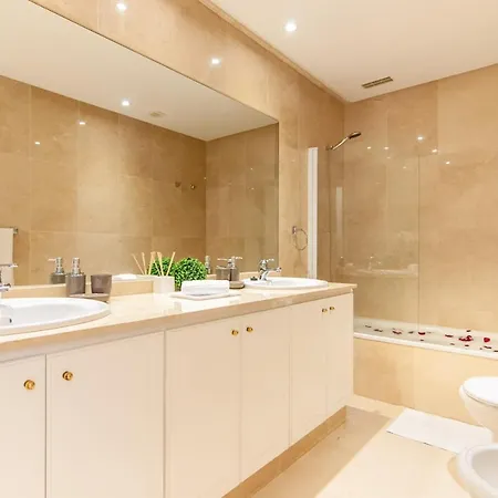 Luxury 3 Bedroom With Sea View Solarium Адехе